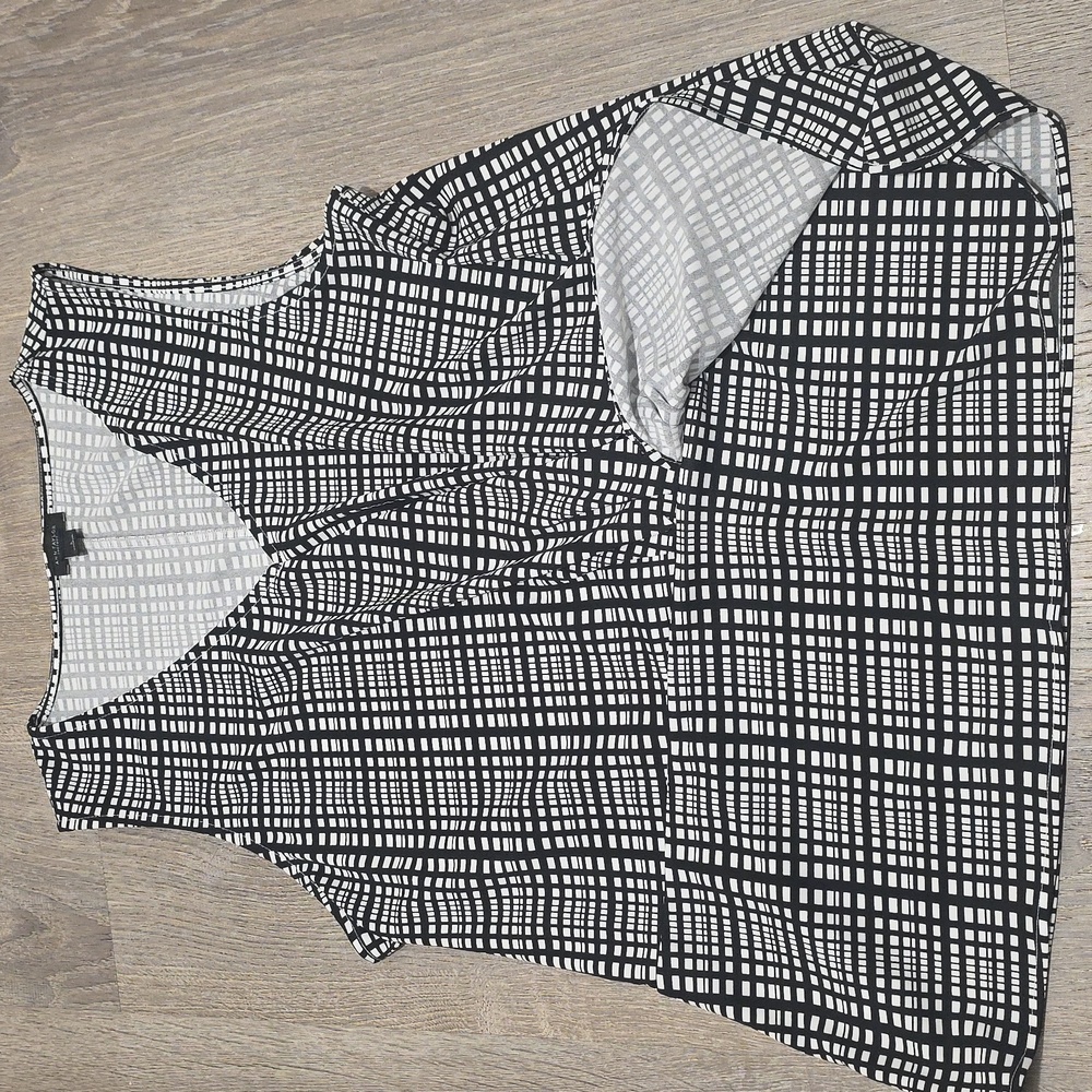 Ann Taylor Black and White Plaid Sleeveless Blouse - Picture 14 of 16